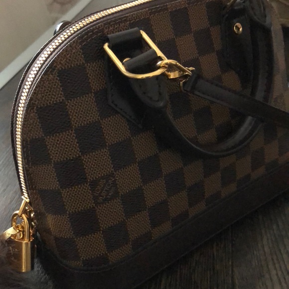 Because I have to many bags - Picture 3 of 8